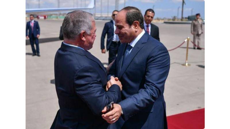 الملك يتوجه إلى القاهرة لبحث الأوضاع المتدهورة في غزة مع الرئيس المصري