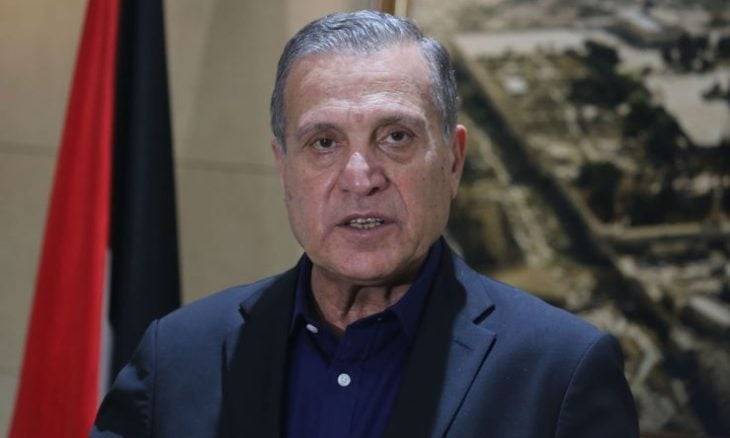 المتحدث باسم الرئاسة الفلسطينية ينسحب من مقابلة مع “العربية” بسبب سؤال عن حماس ويؤكد على الوحدة الوطنية ـ (فيديو)