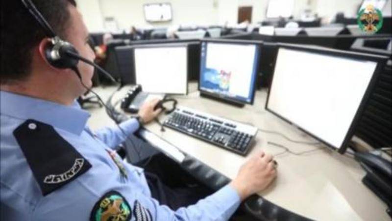 ثوانٍ تحبس الأنفاس... مسعف في الدفاع المدني يرشد والدة كيف تنقذ رضيعتها التي اختنقت بين يديها