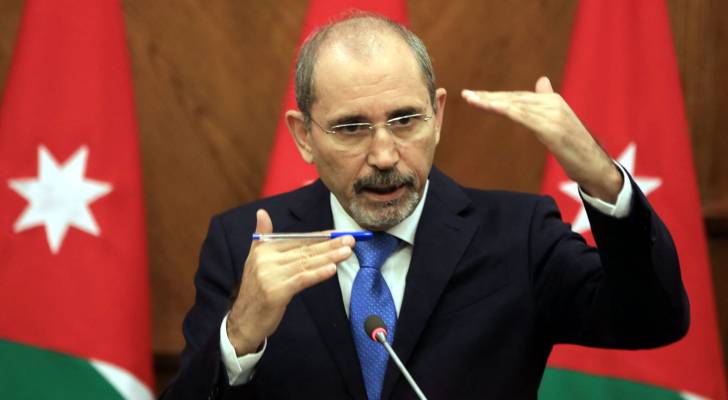 الصفدي: نطالب الاحتلال بوقف اعتداءات المستوطنين الإرهابية على الفلسطينيين بالضفة