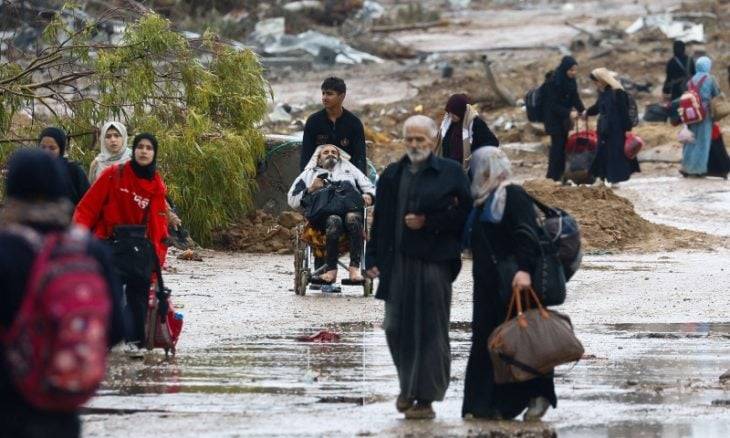 وشهد شاهدٌ من أهله... الغارديان: حرب غزة درس مكثف في النفاق الغربي ولن ينسى أبدًا