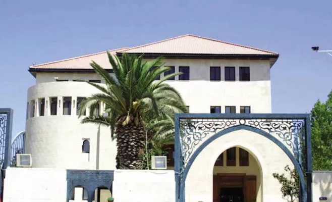 ترفيع موظفين وإحالة آخرين إلى التقاعد (أسماء)