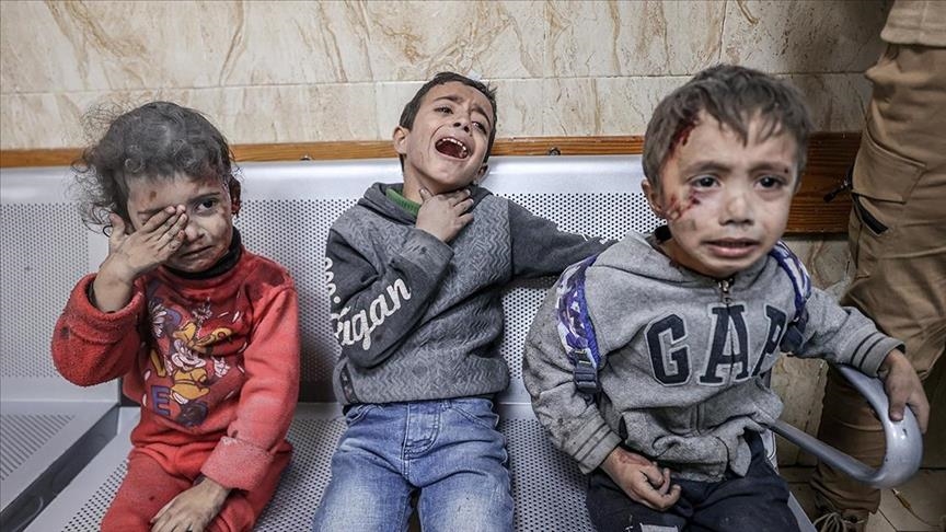 استشهاد طفل كل 10 دقائق في غزة (فيديو)