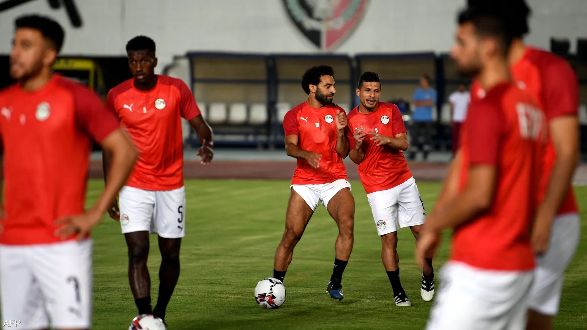 نجم وسط الفراعنة يعلن اعتزال اللعب دوليا