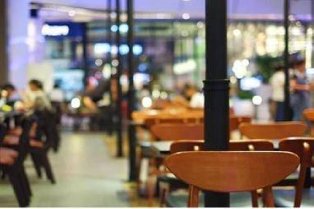 المطاعم السياحية تصرخ وتستنجد بالحكومة أنقذونا من الدمار