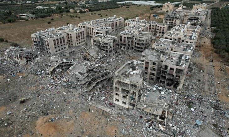 الغزيون أمام السؤال.. النجاة أم العيش في العصر الحجري؟