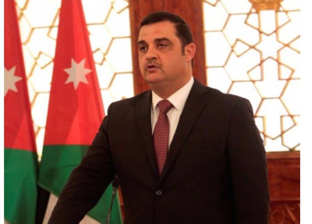 حديثة الخريشا .. الوزير الذي حمل الراية الوطنية أباً عن جدّ ..