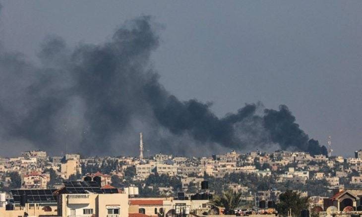 صفارات الانذار تدوي والقصف مستمر .. والبيت الأبيض يؤكد ان ما حدث للإسرائيليين فاجعة