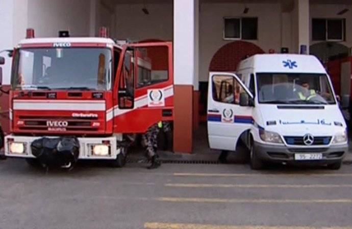 الدفاع المدني يخلي عمارة سكنية مكونة من 6 طوابق في عمان