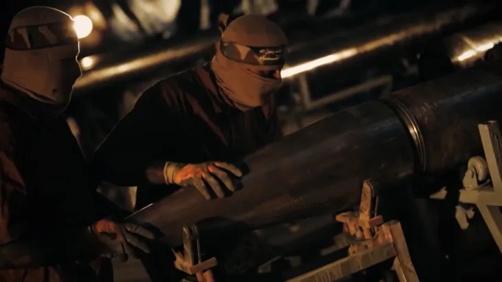 القسام تدمر دبابات الاحتلال بصواريخ إسرائيلية غير متفجرة