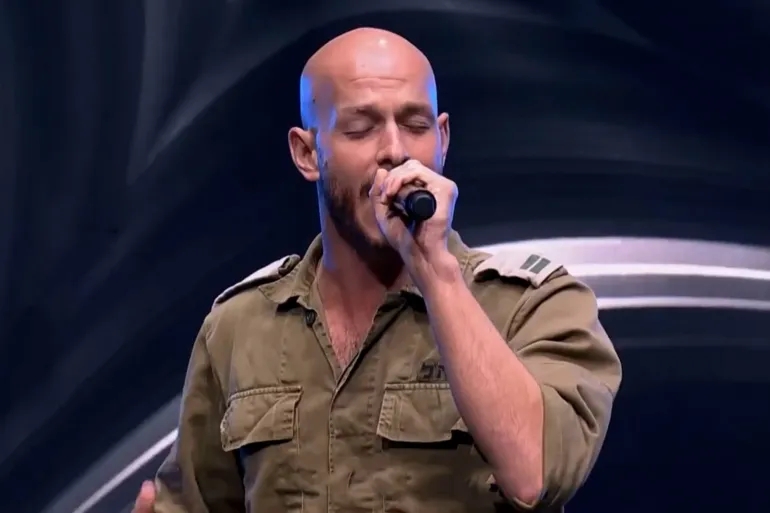 مقتل مطرب إسرائيلي في غزة بعد أيام من مشاركته في مسابقة غنائية بالزي العسكري