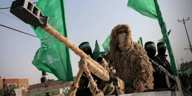 فيديو || القسام تُدخل قناصة صينية مرعبة إلى الخدمة.. هذه مواصفاتها