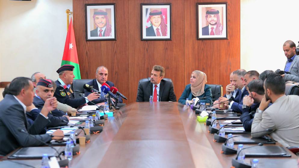 دائرة السير: 3 مركبات للرقابة الخفية في أماكن الازدحامات