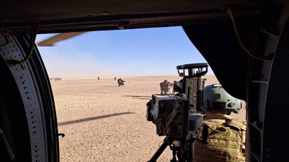 القوات المسلحة: القبض على 7 مطلوبين على علاقة مع عصابات تهريب وتجار مخدرات