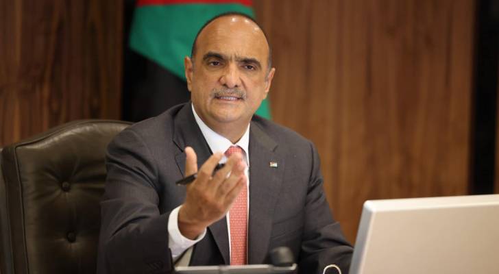 وزراء حكومة الخصاونة يحولوا الدوار الرابع إلى مكتب حجز وسياحة وسفر