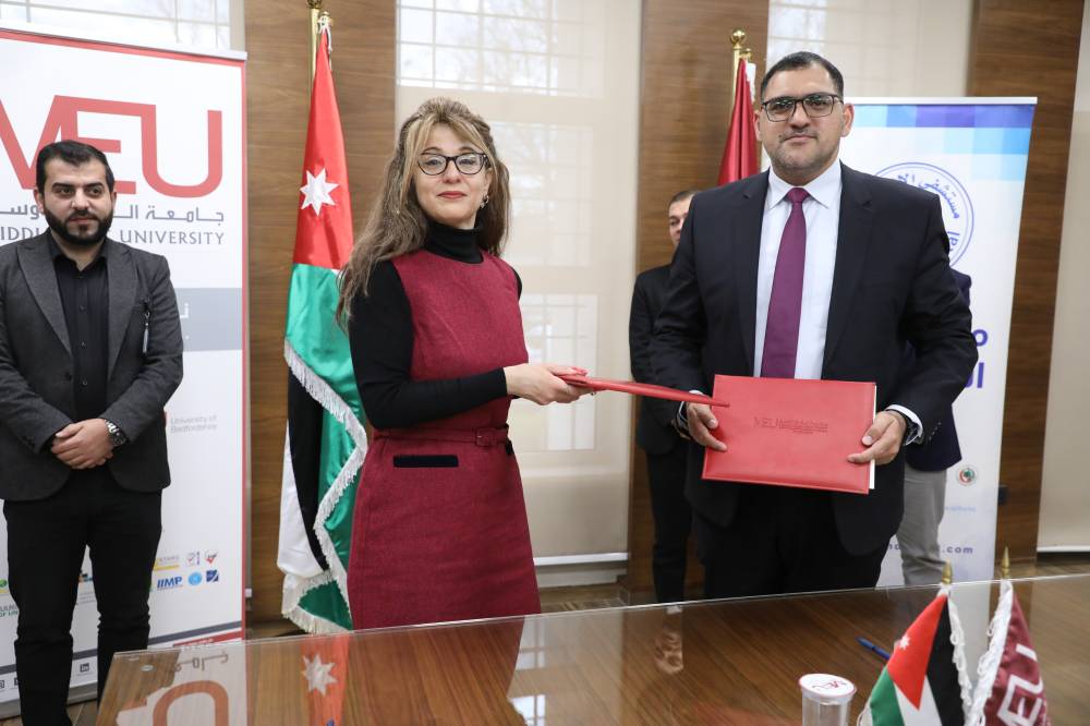 “الشرق الأوسط” تبرم اتفاقية تعاون مع مستشفى الاستقلال لتدريب طلبة التمريض