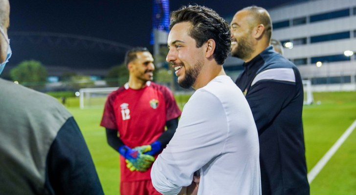 ولي العهد يهنئ بفوز المنتخب الوطني بافتتاح مشواره الآسيوي