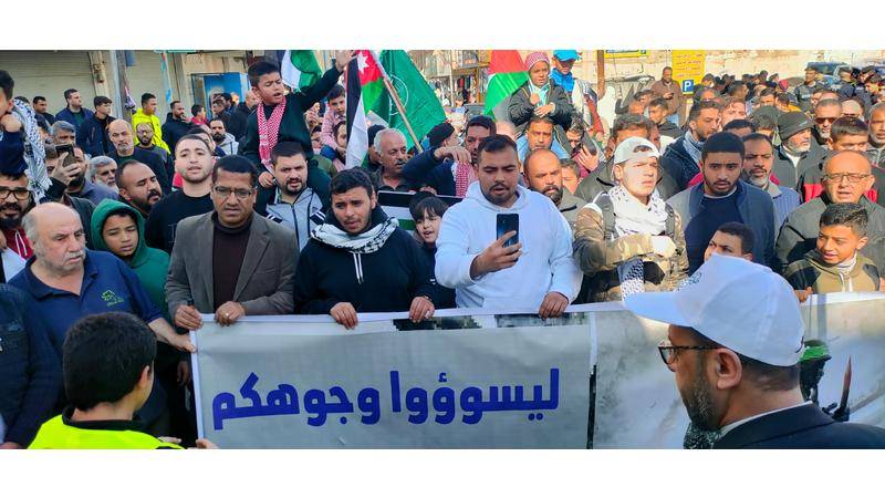 الأردنيون يواصلون وقفاتهم التضامنية دعما لغزة