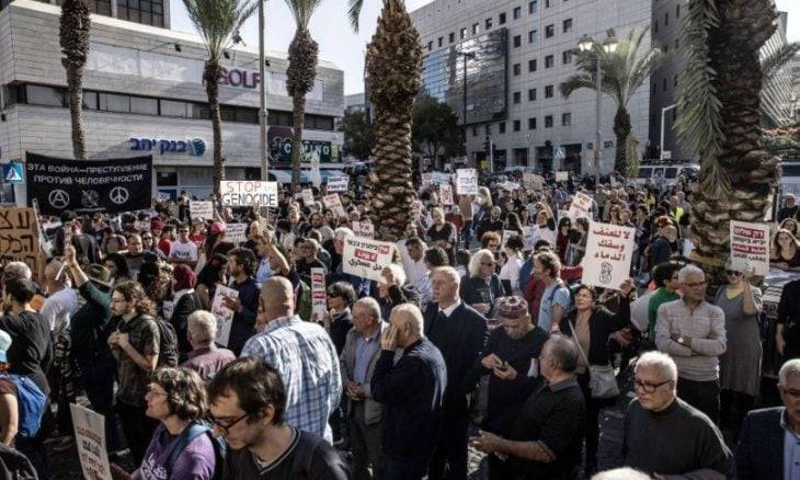 مئات الإسرائيليين يطالبون بوقف “الإبادة الجماعية” في غزة (صور وفيديو)