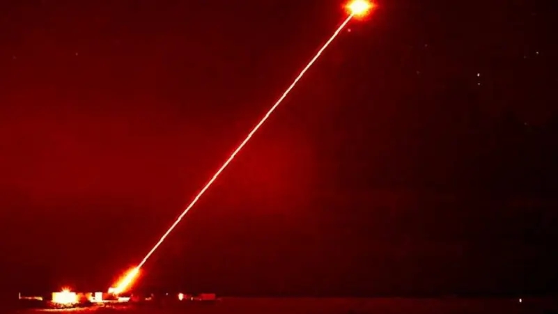 بلا ذخيرة وبقوة خارقة.. سلاح ليزر سيقلب موازين الحرب