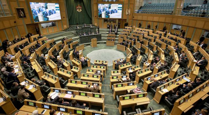 اكتشاف خطأ في قانون الانتخاب والنواب يحيله إلى الحكومة