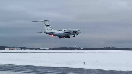 جنرال روسي يشرح كيف سقطت طائرة النقل الروسية التي تقل 65 أسيرا أوكرانيا ويكشف مصير طائرة كانت خلفها