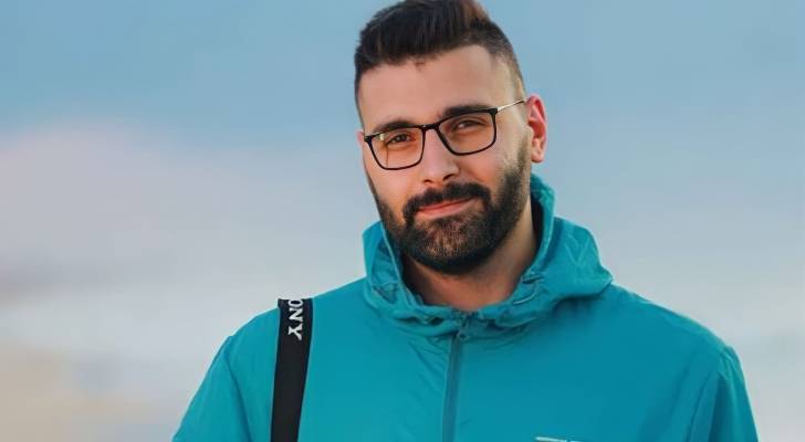 هذا ما قاله معتز عزايزة بعد وصوله قطر