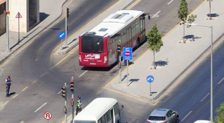مواطنون يشتكون وقف المسار 98 للباص السريع.. والأمانة توضح