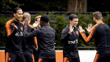 السجن 9 سنوات في انتظار نجم منتخب هولندا وسبارتاك موسكو