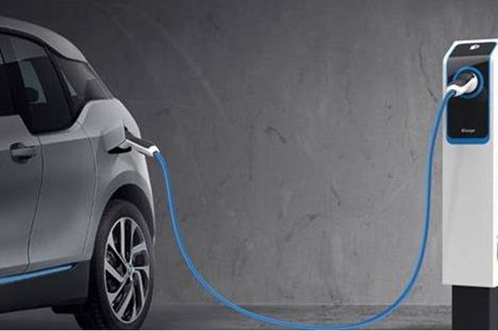 السعايدة: 230 مستثمر جديد تقدموا بطلبات لإنشاء محطات شحن للمركبات الكهربائية