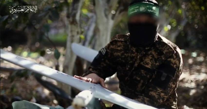 كتائب القسام تعرض مشاهد لطائرات إسرائيلية استولت عليها بغزة (فيديو)