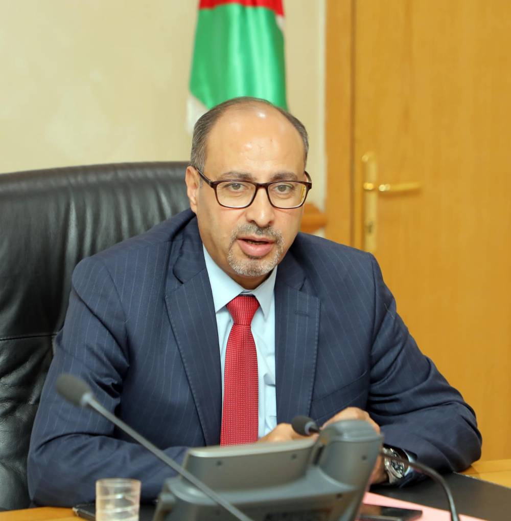 النائب السليحات: ما عندي تعليق !!