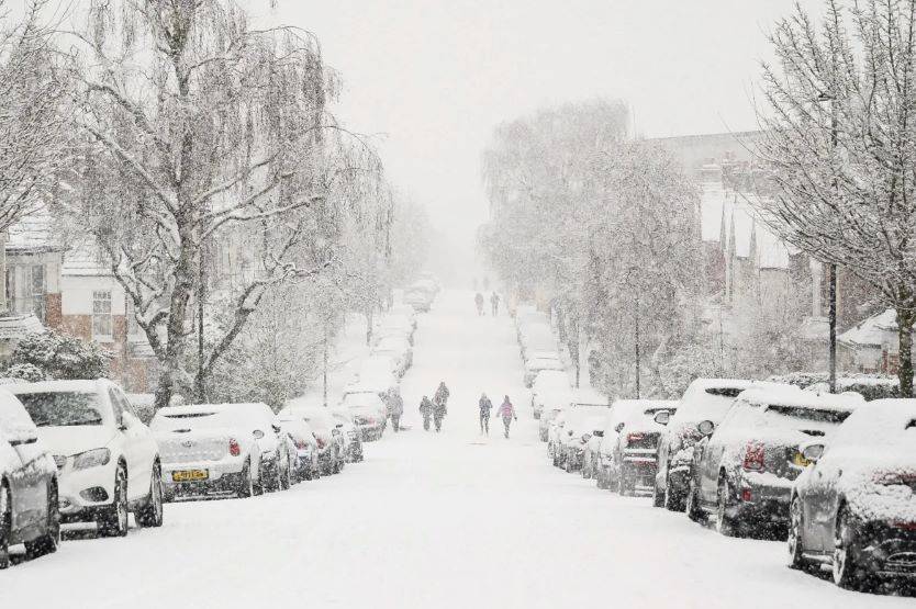 أجواء باردة جدا وماطرة الثلاثاء وتساقط الثلوج بالمرتفعات العالية