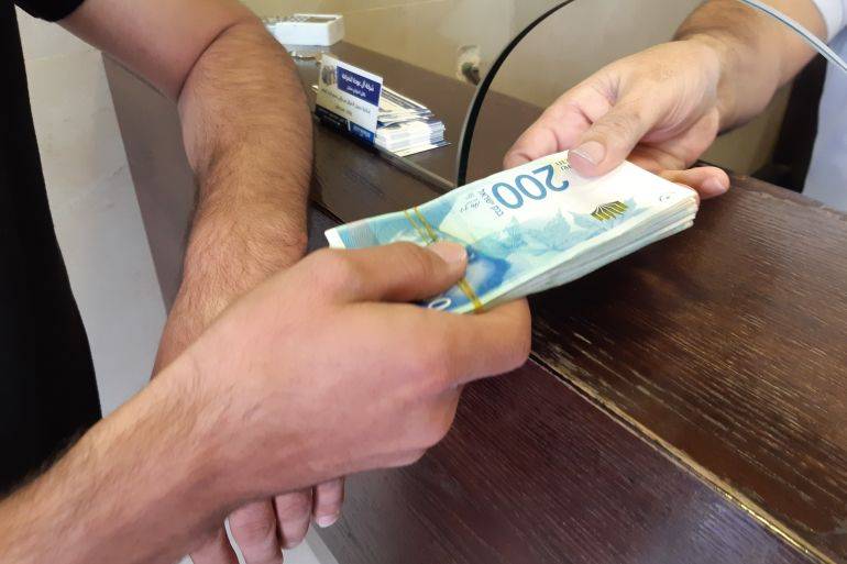 حرب غزة تزيد الضغوط.. بنك إسرائيل يمنع الأسر من الاقتراض