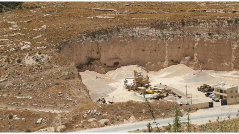 جوستون تحذر من كارثة بيئية