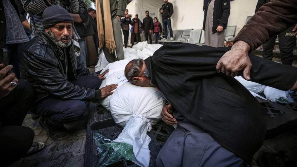 ربما العالم ينتظر وصول عدد الشهداء والجرحى في غزة إلى 100 ألف حتى يتحرك