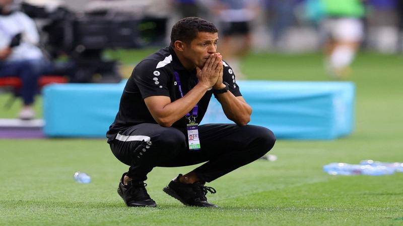 عموتة يبتكر نسيجًا تقنيًا متوازنًا ويكتب ملحمة أردنية في أمم آسيا