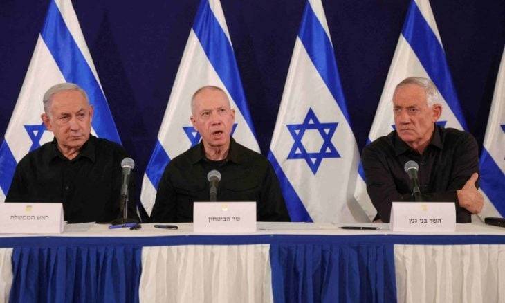 نتنياهو لغانتس: “سأتغدى به قبل أن يتعشى بي”