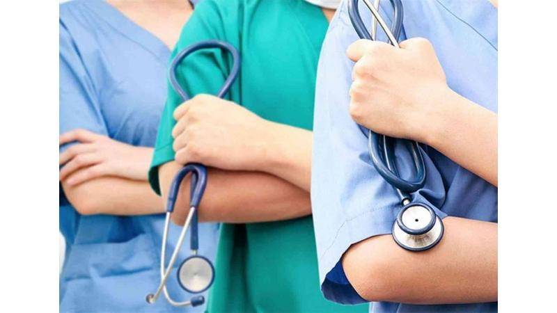 الممرضين ترفض أسس منح مكافأة مالية شهرية للتمريض