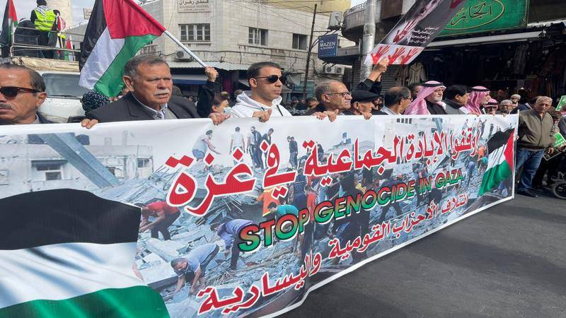 مسيرة في البلد تضامنا مع الشعب الفلسطيني