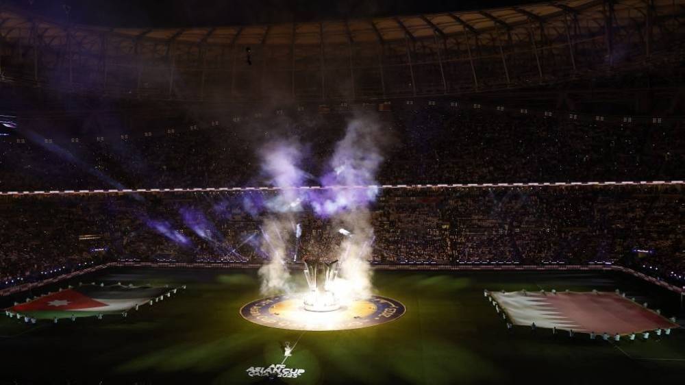 الملكة رانيا وولي العهد يحضران مباراة النشامى في قطر