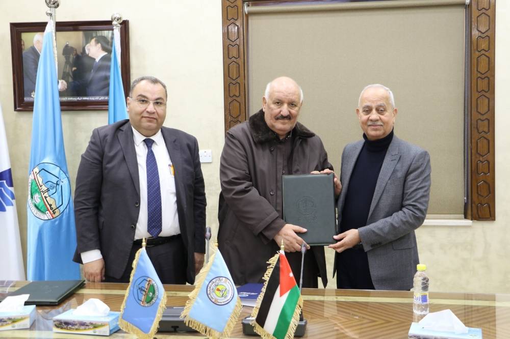 توقيع مذكرة تفاهم بين جامعة الزرقاء وغرفة صناعة الاردن