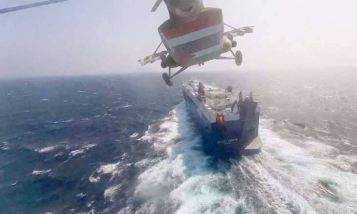 الجيش الأمريكي: الحوثيون هاجموا سفينة تجارية في البحر الأحمر