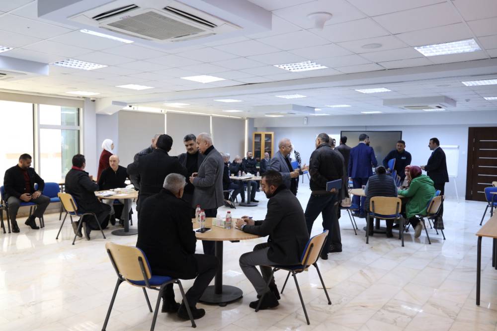 الجغبير يدعو الصناعيين للاستفادة من الجولة الثانية لصندوق دعم الصناعة