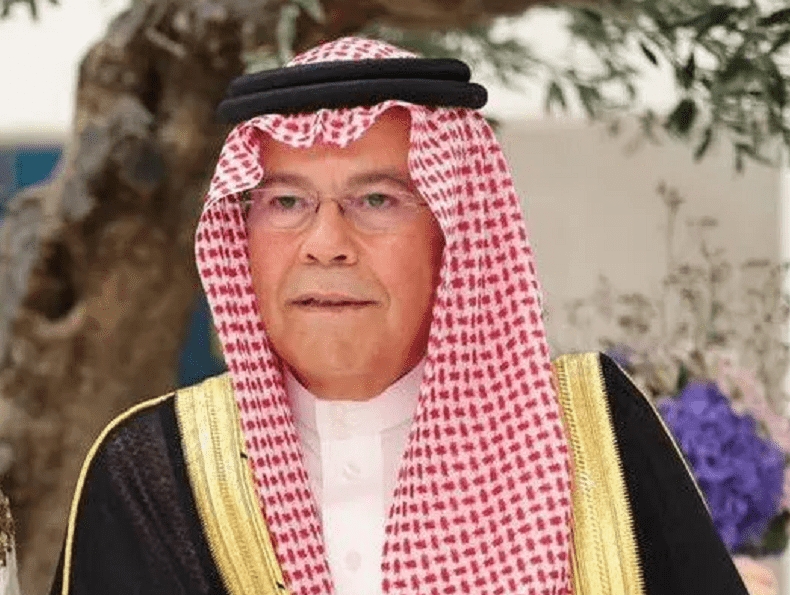 الديوان الملكي ينعى والد الأميرة رجوة الحسين