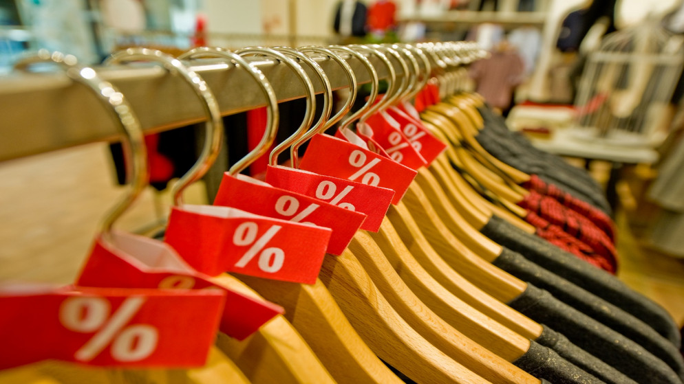 نقيب تجار الألبسة يحذر: الحركة الشرائية ضعيفة والقطاع بين فكّي كمّاشة ويدفع ثمن القرارات الحكومية الخاطئة