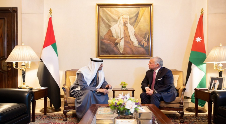الملك والرئيس الإماراتي يؤكدان أهمية مواصلة تنسيق الجهود العربية بظل التطورات الإقليمية
