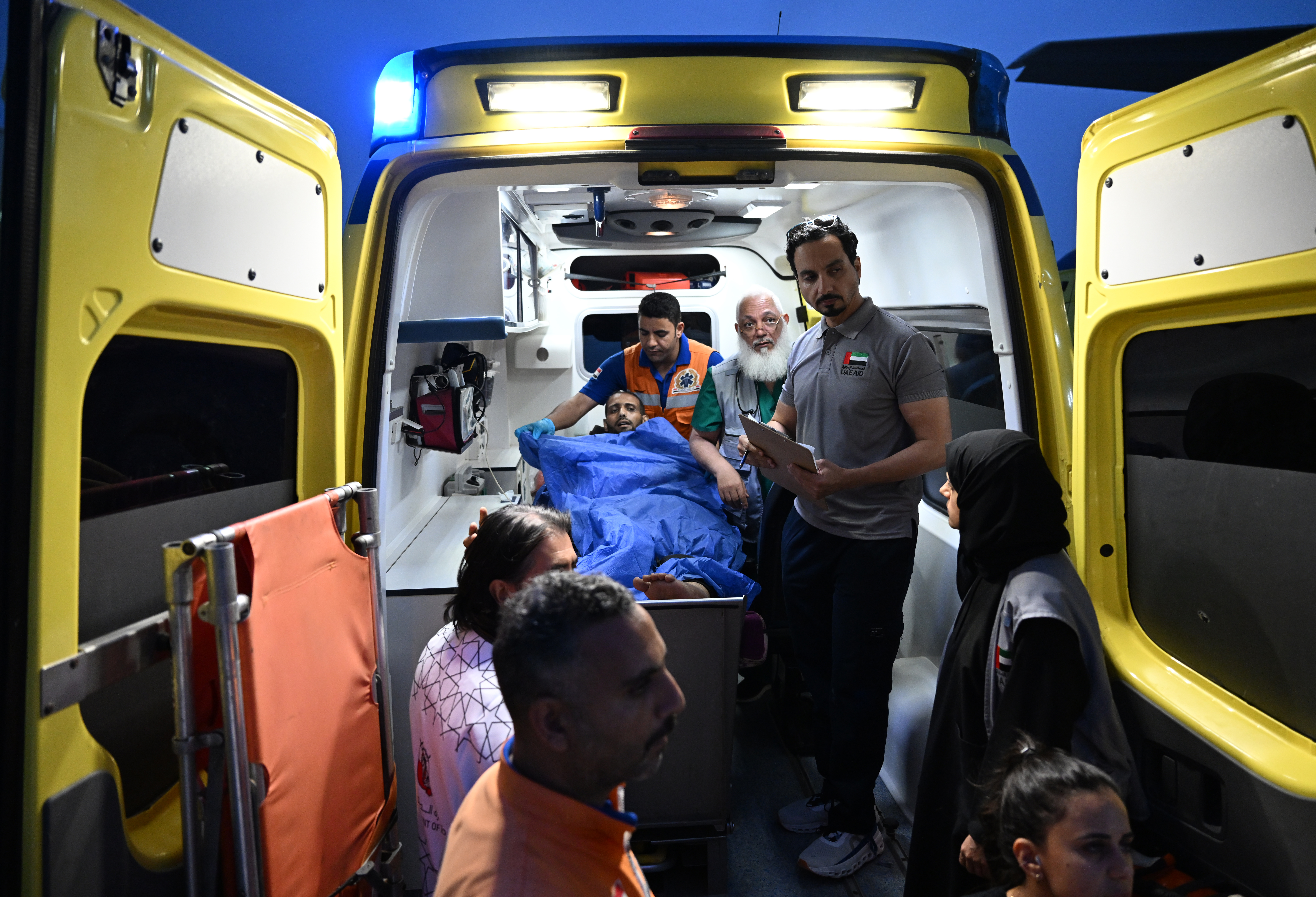 الإمارات تستقبل الدفعة الـ 16 من الأطفال الفلسطينيين الجرحى ومرضى السرطان