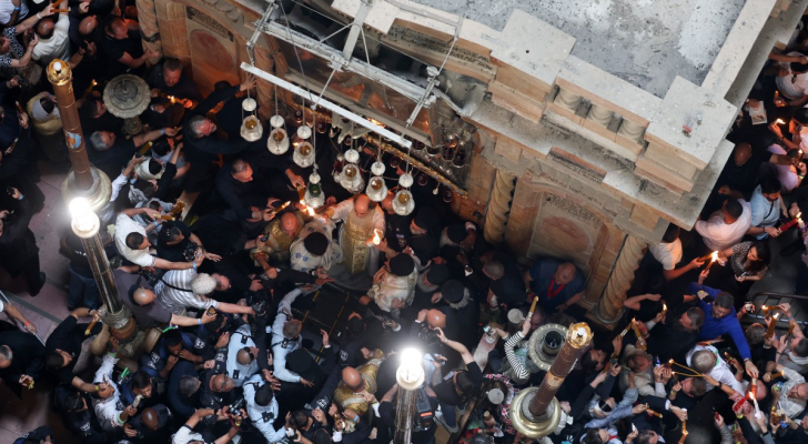 الاحتلال يعتقل حارس القنصل اليوناني من كنيسة القيامة
