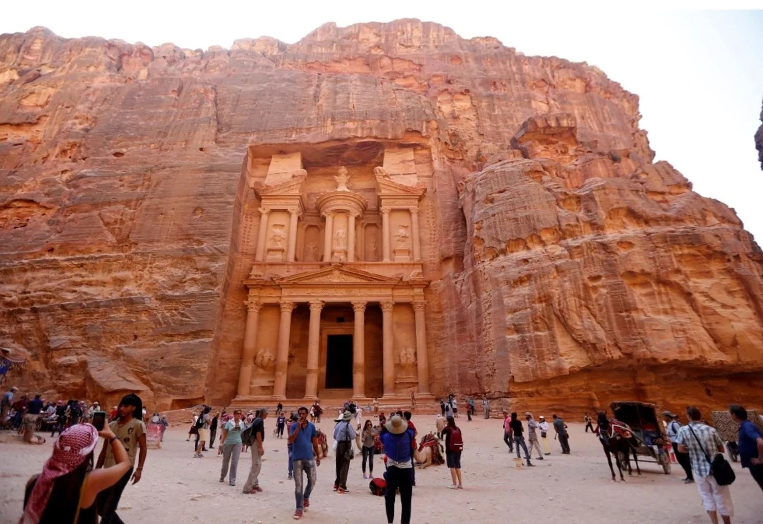 تراجع أعداد السياح القادمين للأردن 8.8 خلال الثلث الأول من 2024